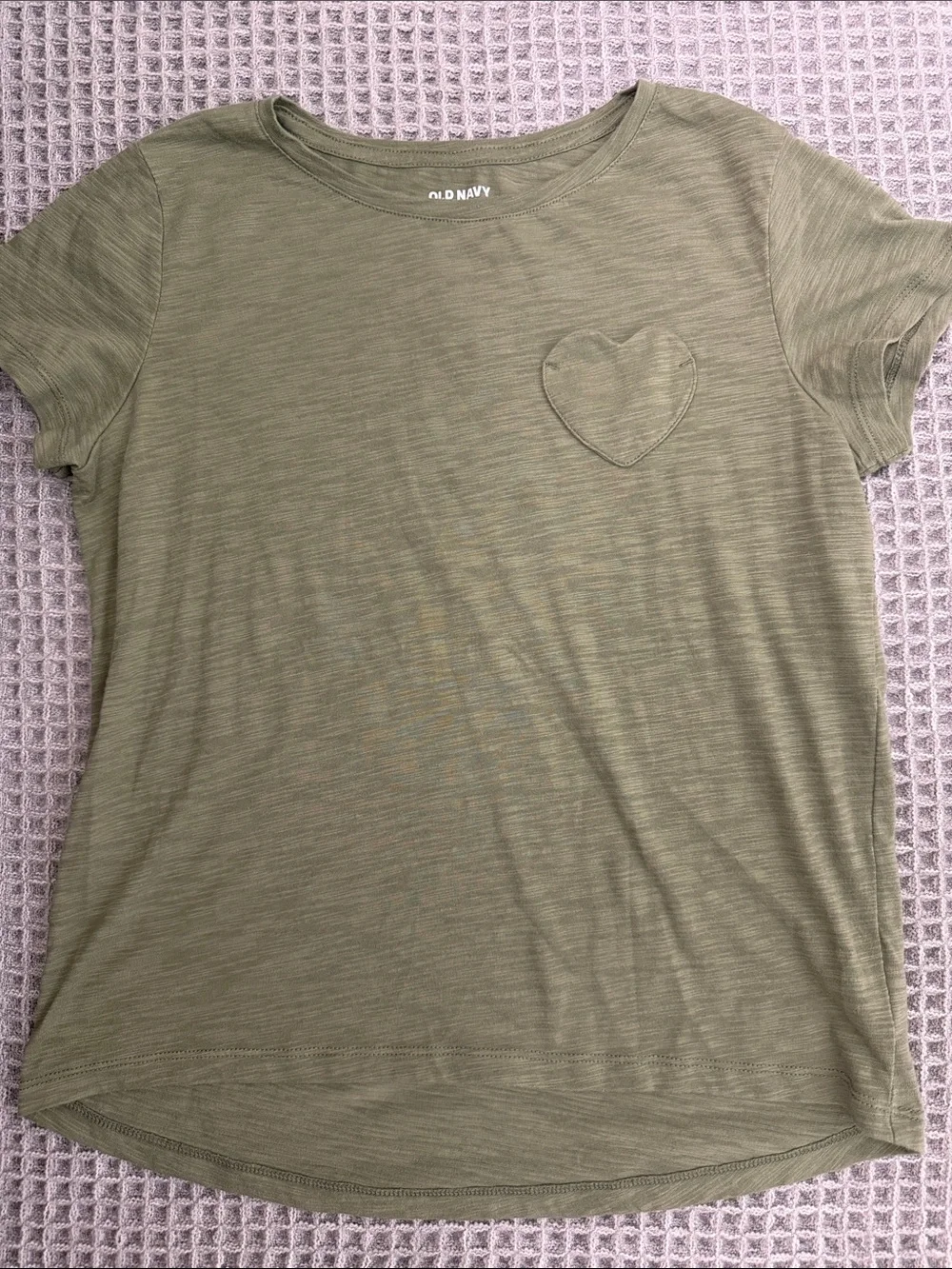 Old Navy Olive Green Heart Pocket Tee - Girl’s XL